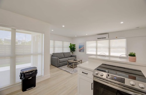 Sailboat Bend Condo | Cozy1 Bdrm Las Olas Blvd Free Parking 5 Minute Drive To Countelss Cafes & Shops