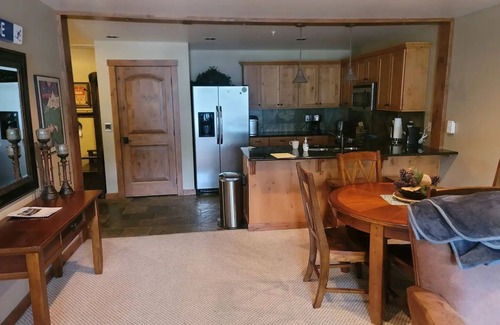 Kellogg Condo | Cozy1 Bedroom, 2 Queen size bed Penthouse in The Ridge at Silver Mountain