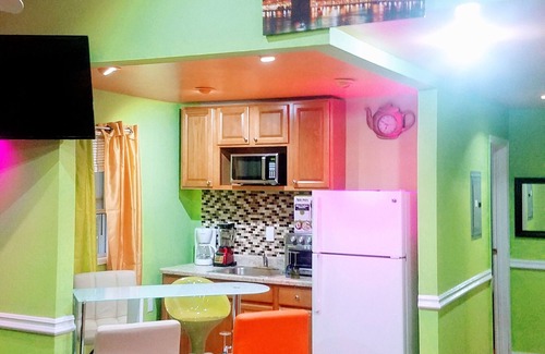 Queens House | Cozydelightful near UBS ARENA, JFK, LAGUARDIA AIRPORT.
