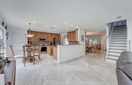 Miramar Bed & Breakfast | CozyHaven Retreat, close to Hard Rock Stadium, The Guitar Hotel, Casino & More