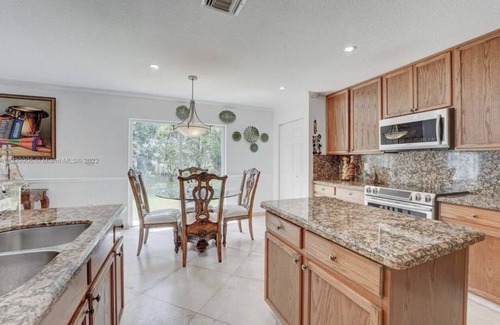 Miramar Bed & Breakfast | CozyHaven Retreat, close to Hard Rock Stadium, The Guitar Hotel, Casino & More