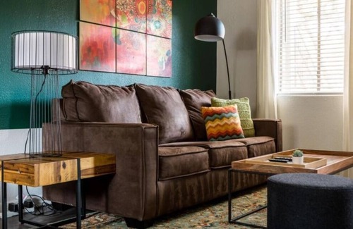 Barton Hills Apartment | Cozysuites 1BR Apartment Skyline Barton Creek 288