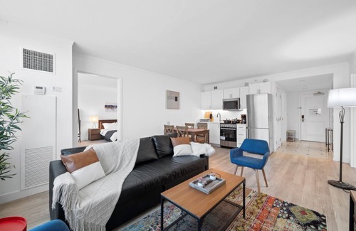 Atlantic City Apartment | CozySuites 2BR 3BA near Boardwalk