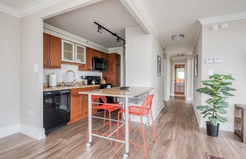 Old Louisville Apartment | CozySuites 800 Tower 1BR w/gym! 20