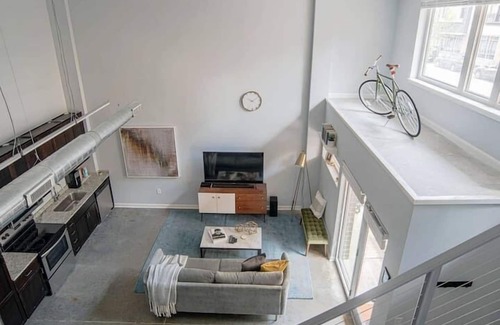 Cole-Noble District Apartment | CozySuites at Artistry Indy