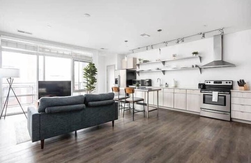 Downtown Indianapolis Apartment | CozySuites I Stylish 1BR, Bottleworks Indy #3
