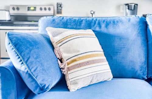 Music Row Apartment | CozySuites Music Row Charming 1BR free parking 49