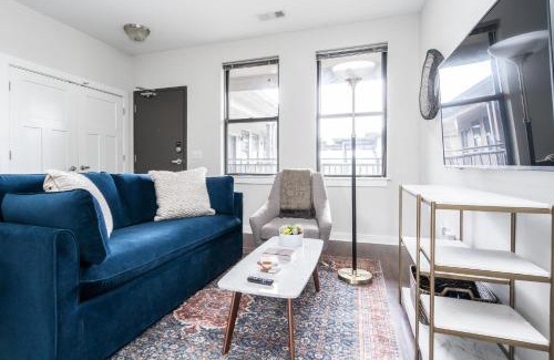 Music Row Apartment | CozySuites Music Row Elegant 1BR w free parking 51