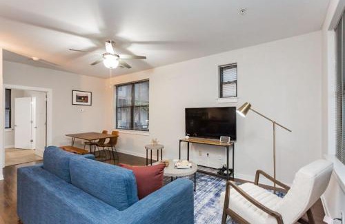 Music Row Apartment | CozySuites Music Row Spacious 1BR with free parking 30