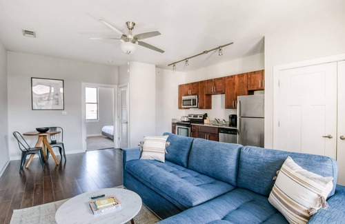 Music Row Apartment | CozySuites Music Row Modern 1BR with free parking! 47