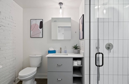 Warehouse District Apartment | CozySuites NLG - Modern 2BR condo #12