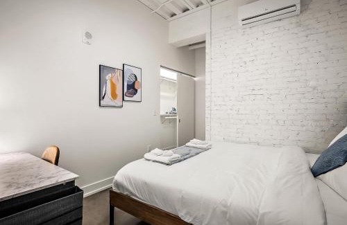 Warehouse District Apartment | CozySuites NLG - Modern 1BR condo #29