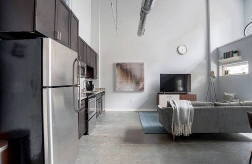 Cole-Noble District Apartment | CozySuites TWO Stylish Apts Monument Cir