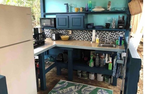 Kealakekua Cottage | CozyTiki cottage w/2 private rooms, priv attached kit/bath TA-154-746-2656-01