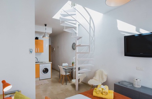San Felipe Neri Apartment | COZZY CENTER STUDIO WITH TERRACE
