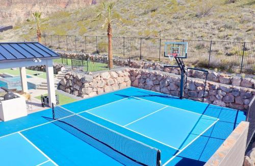 Hurricane House | CR 1463 - Luxurious Copper Rock Home - Golf Views - Pool-Spa