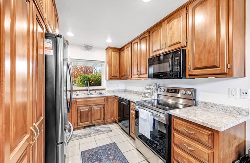 Ledgeview House | CR East River Drive House