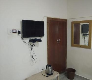 Kodaikanal House | CR Homestay Kodaikanal by LexStays