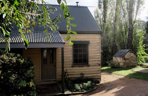 Berrima Cottage | Crabapple Cottage -Lovely self contained cottage on Heritage property