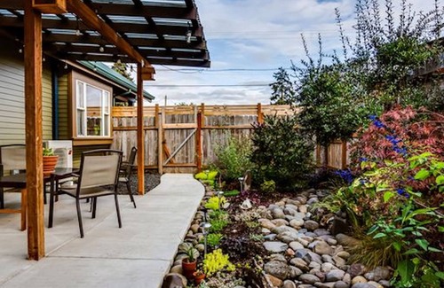 Eugene House | Craftsman Oasis- Cozy Cottage w/Fire Pit