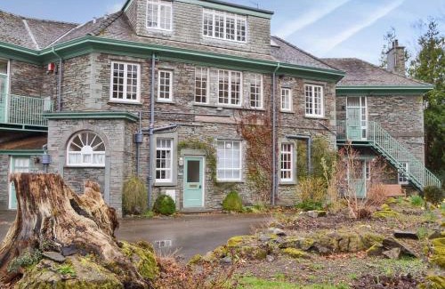Waterhead House | Crag View