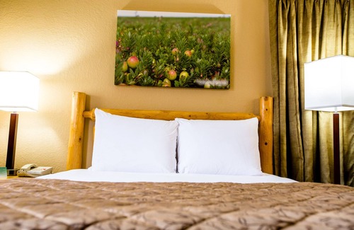 Tomah Hotel | Cranberry Country Lodge