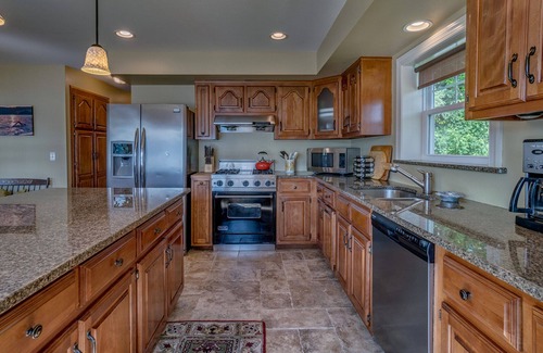 Town of Jerusalem House | Crane Cove: Keuka Lake home with private beach, close to marina