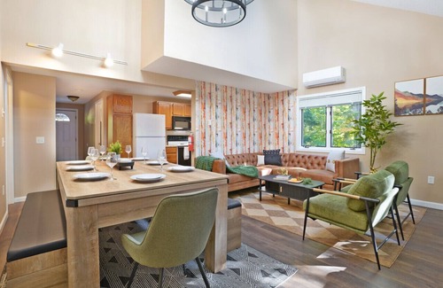 North Conway Condo | Cranmore home in North Conway|sleeps8|pet+