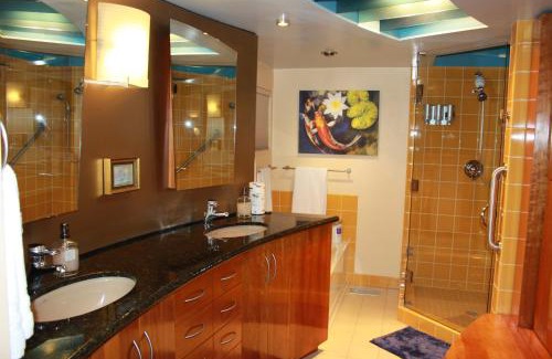 Port Angeles House | Crash Pad Bed and Breakfast