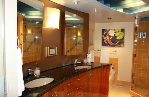 Port Angeles House | Crash Pad Bed and Breakfast