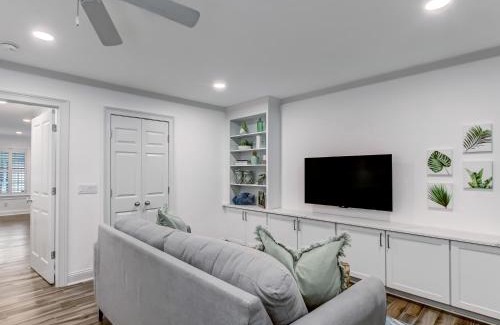 Historic District - North Apartment | Crawford Coastal