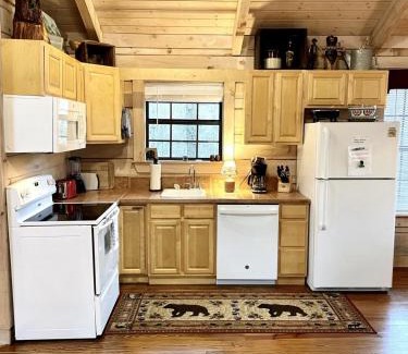 Tellico Plains House | Crazy Bear - Motorcycle Friendly Home with Hot Tub and Grill