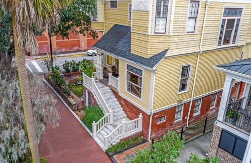 Historic Downtown Savannah House | Create Memories with friends and family, Stay at Savannah Manor Historic Mansion