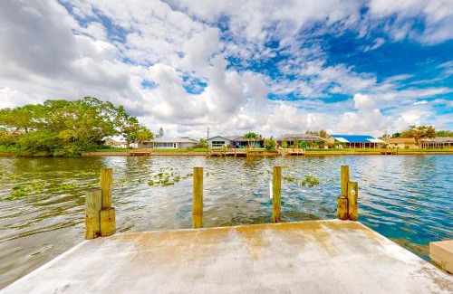 Fort Myers House | Creating Memories by the Canal