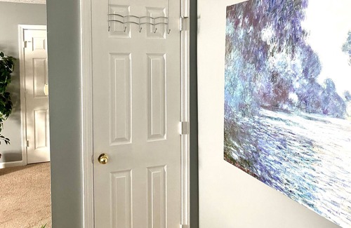 Babe Denny House | Creative Nice Room/Men Only/6 Mins Dtwn