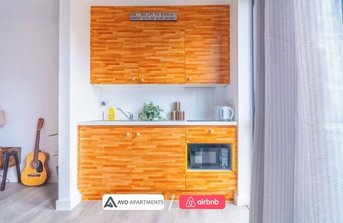 Sheffield Condo | Creative Studio With Rustic Charm – APT 22