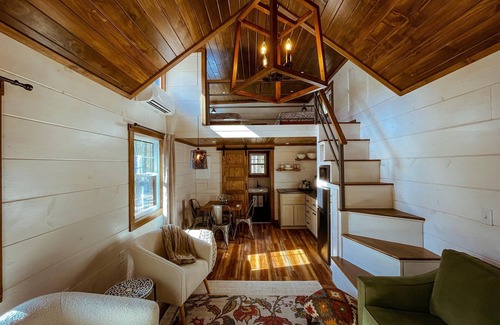 Old Fort Cabin | Creek Cabin