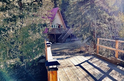 Black Hawk House | Creek Front Mountain Chalet close to Ski Resorts!