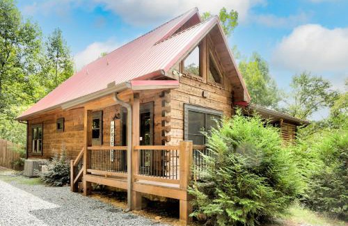Morganton House | Creek Front Oasis
