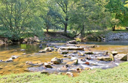 Morganton House | Creek Front Oasis