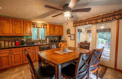 Confluence Cottage | Creek Haven · Stunning Creekside Cottage w/Hot Tub Minutes to Yough Lake, Ohiopyle
