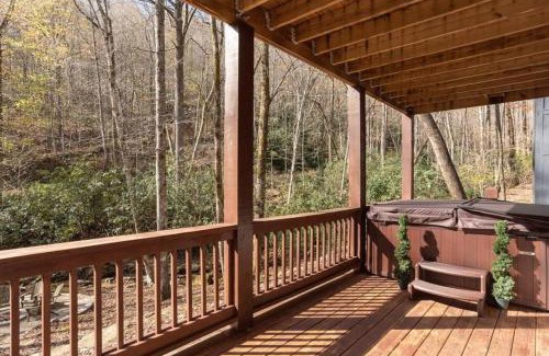 Sapphire House | Creek House