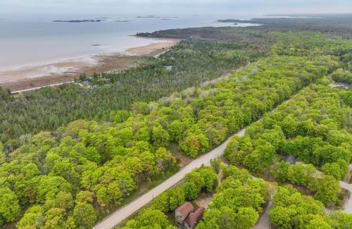 South Bruce Peninsula House | Creek Side Cozy & Serene Cottage Home