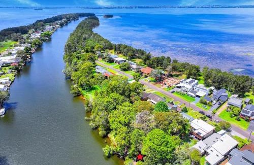 Chittaway Bay House | Creek Side Hideaway
