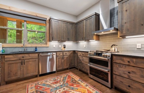 Foxfire Estates Cabin | Creek Songs – Blue Ridge, GA