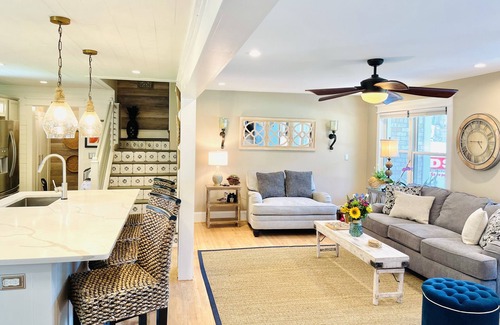 Johns Island House | CREEKFRONT home w/ private yard, close to Downtown, beaches, boat landing & Park