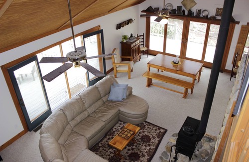 Hayesville Cabin | Creekfront! Private ponds for fishing! Mountain views & trails. Pet-friendly
