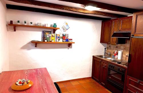 Losone Apartment | Creek’s cave studio - The paradise for climbers