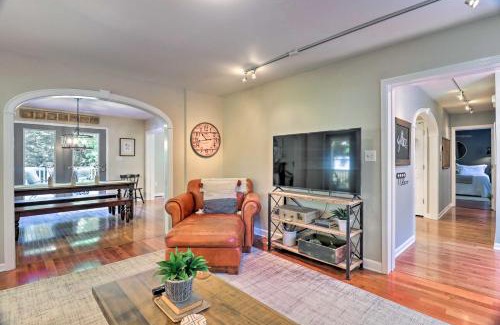 Brevard House | Creekside Brevard Home Less Than 1 Mi to Downtown!