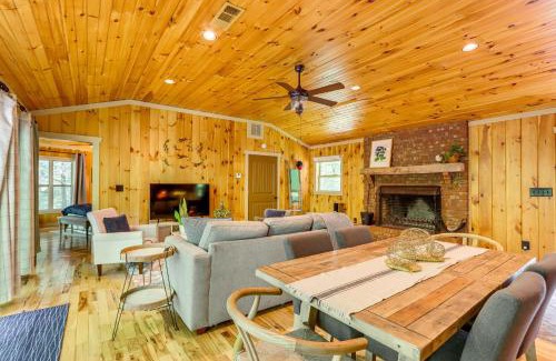 Walnut Mountain House | Creekside Cabin Rental about 8 Mi to Downtown Ellijay!